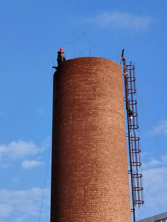 石家莊煙囪拆除專業公司的安全高效優勢