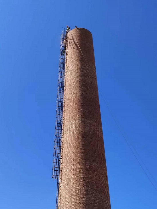 石家莊煙囪拆除公司優(yōu)選企業(yè):技術(shù)與經(jīng)驗(yàn)的結(jié)合