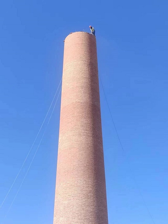 石家莊煙囪拆除公司:擁有豐富經驗的專業拆除團隊