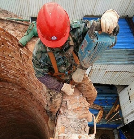 天津煙囪拆除公司:技術領先,實力雄厚