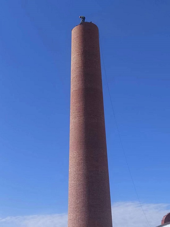 石家莊煙囪拆除:人工拆除專業技藝,安全又環保!